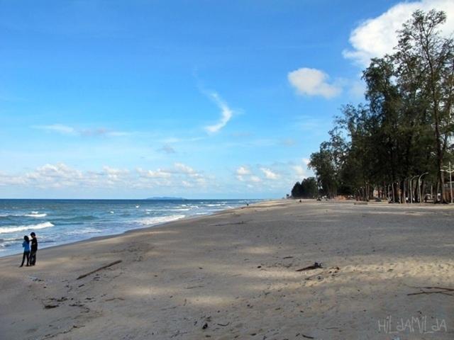 Medina Homestay Batu Burok Beach Kuala Terengganu Bagian luar foto